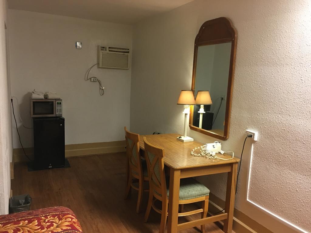 Tri-State Inn Kingman Esterno foto