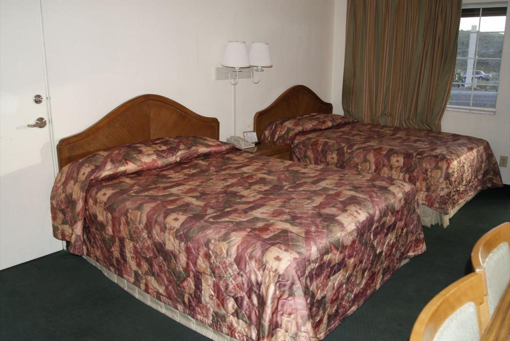 Tri-State Inn Kingman Esterno foto